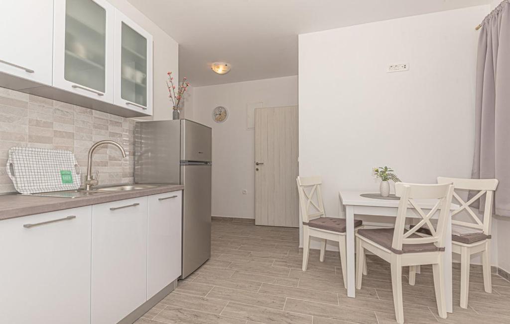 Apartments Kostelic Murter Pokoj fotografie